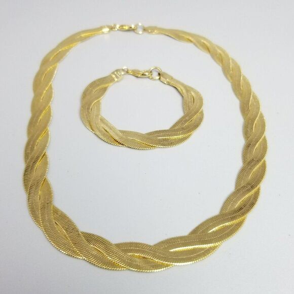 Vintage Avon Gold Tone Braided Herringbone Flat Chain Necklace Bracelet Set - Picture 1 of 8
